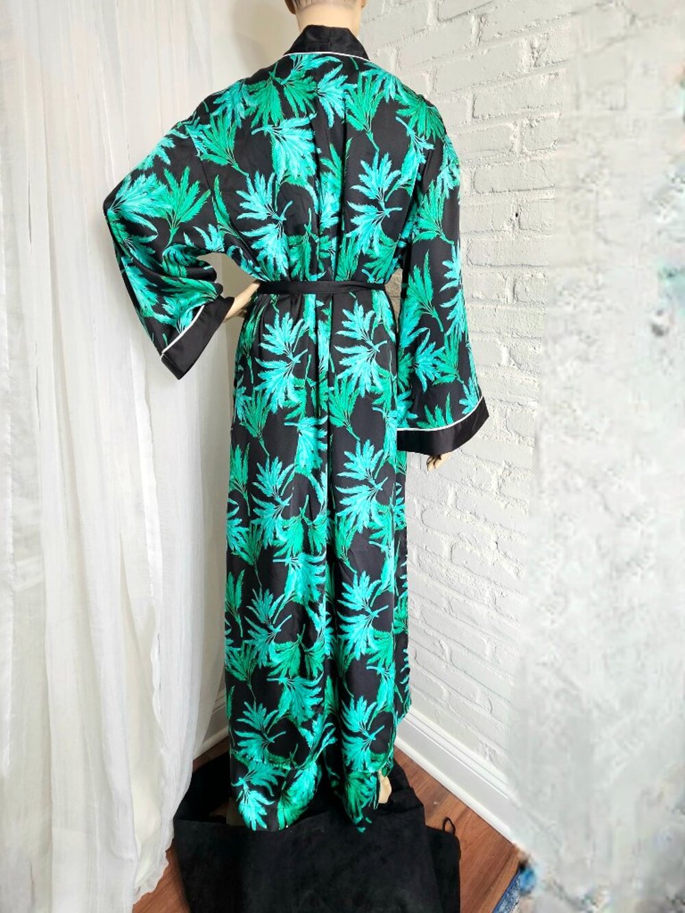 Fe Noel x Target Feathered Palm Print Robe & Wide Leg Pants Set Size XL Black - Picture 8 of 16